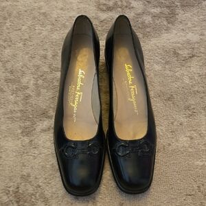 Salvatore Ferragamo Black Leather Flats with Bow Detail Made In Italy Size 7 1/2